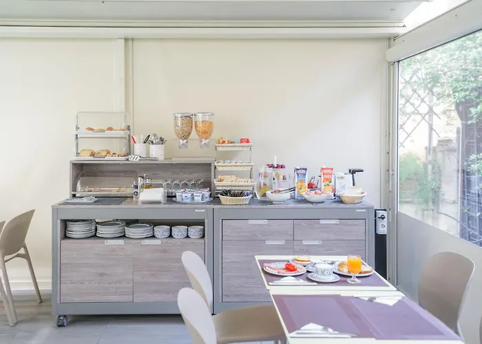 Отель St. Moritz 3*