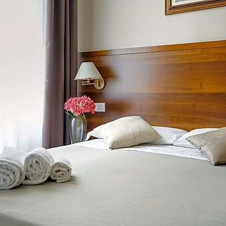 Hotel St. Moritz 3*
